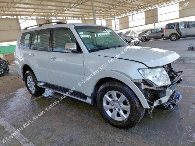 2017 Mitsubishi PAJERO