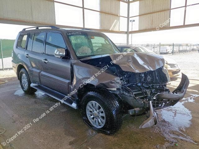 2014 Mitsubishi PAJERO