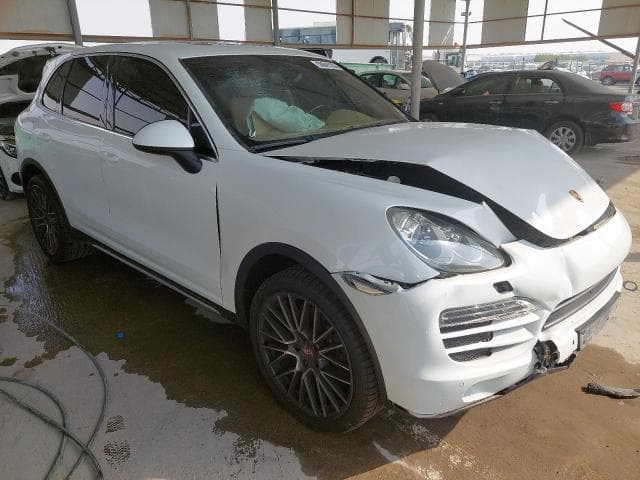 2014 Porsche CAYENNE