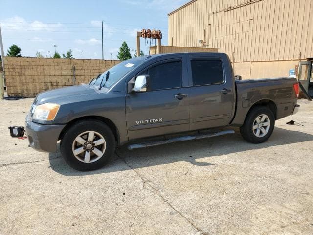 2011 Nissan TITAN